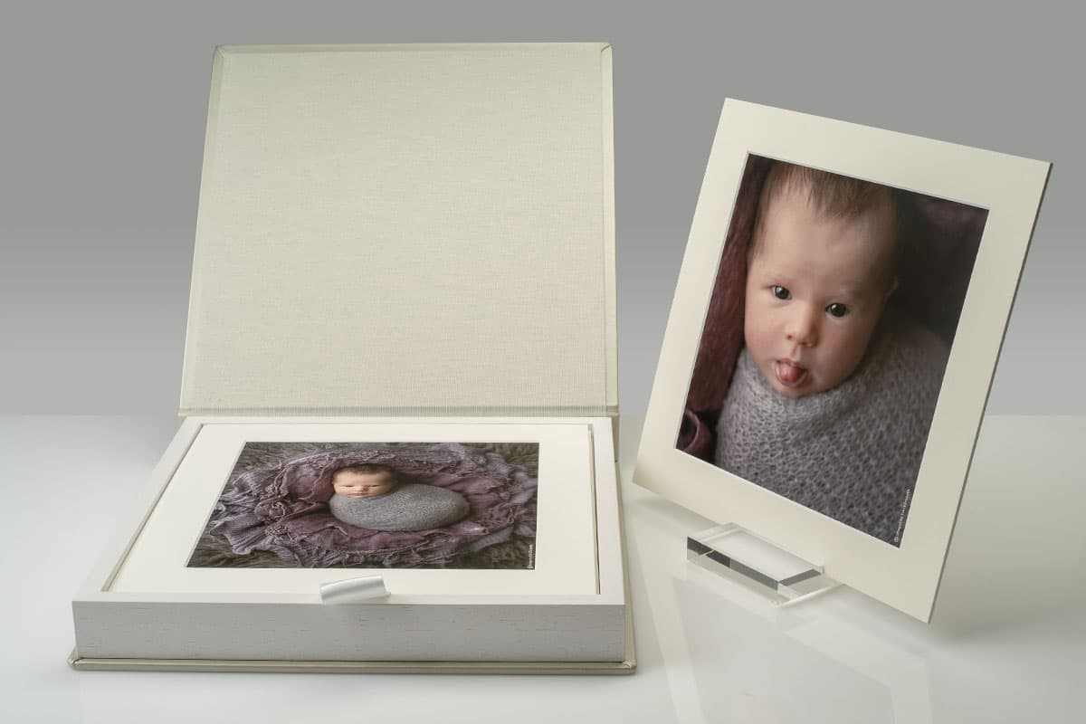 Matted Print Box